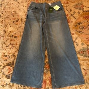 Halara wide leg, regular length pull-on jeans, size XL, NWT!